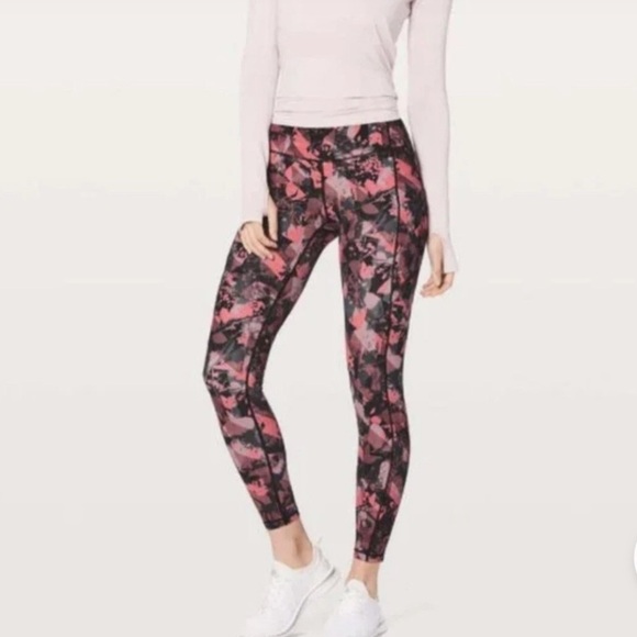 Lululemon speed up tight leggings 24” - Picture 1 of 9